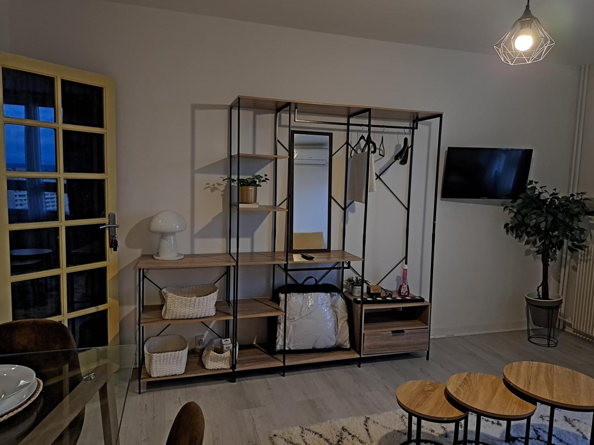 Agréable studio quartier nimes trait d'union - valdegour Extérieur photo