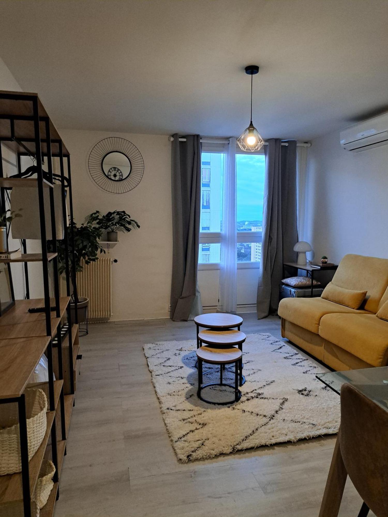 Agréable studio quartier nimes trait d'union - valdegour Extérieur photo