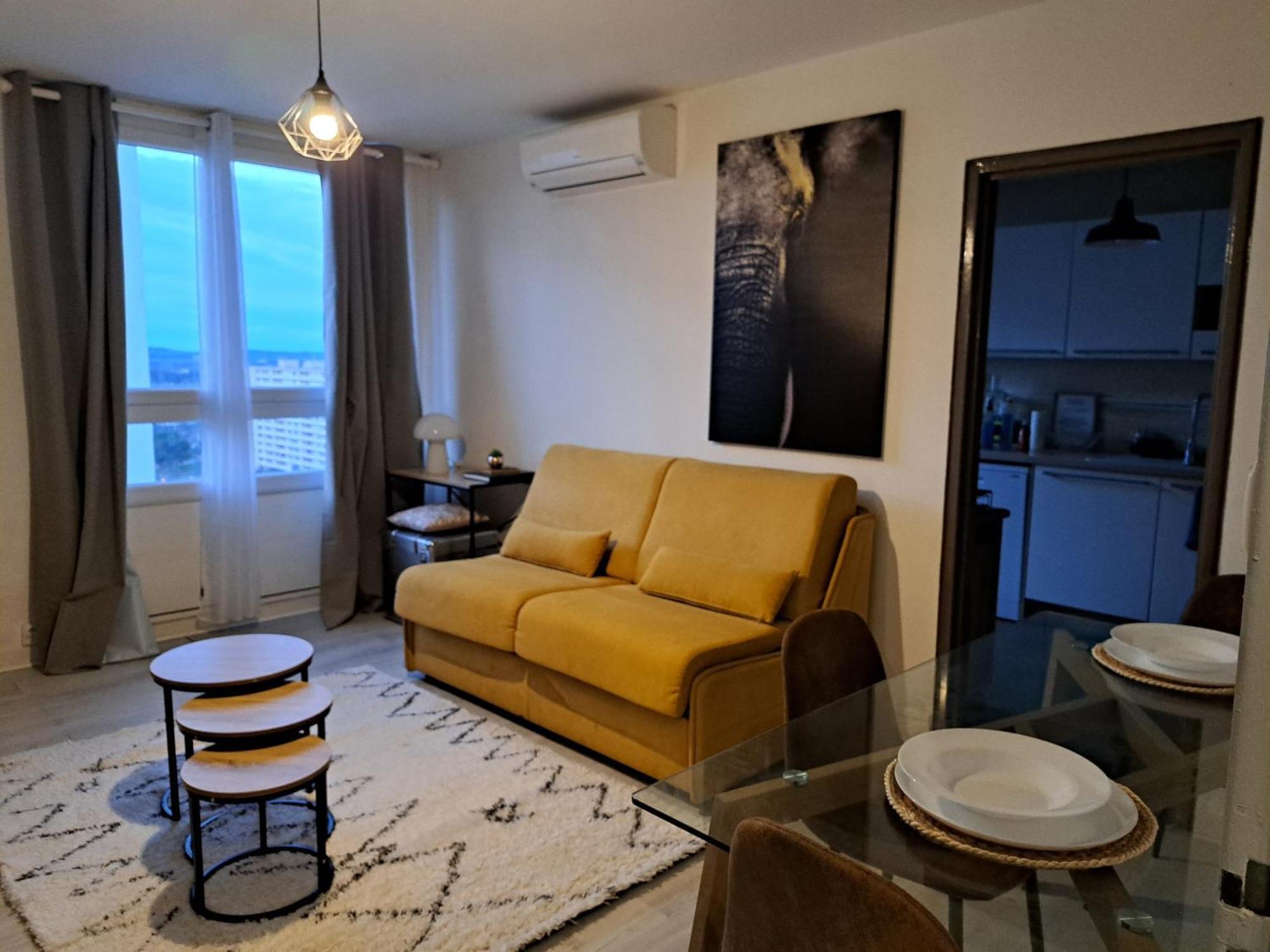 Agréable studio quartier nimes trait d'union - valdegour Extérieur photo